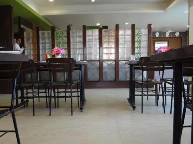 Hotel Airport Residency アーメダバード エクステリア 写真